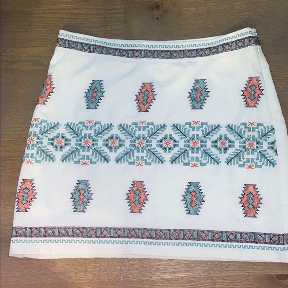 Adorable patterned skirt